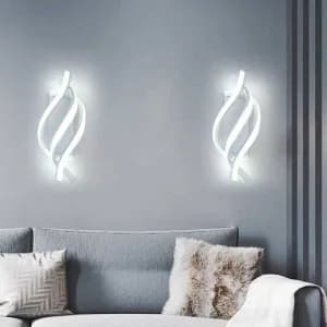 چراغ دیواری LED مدل مارپیچ ؛ چراغ دیواری مدرن سفید با طراحی خطی، مناسب برای اتاق خواب (کنار تخت)، نشیمن، راهرو، بالکن و راه‌پله کد 3012 